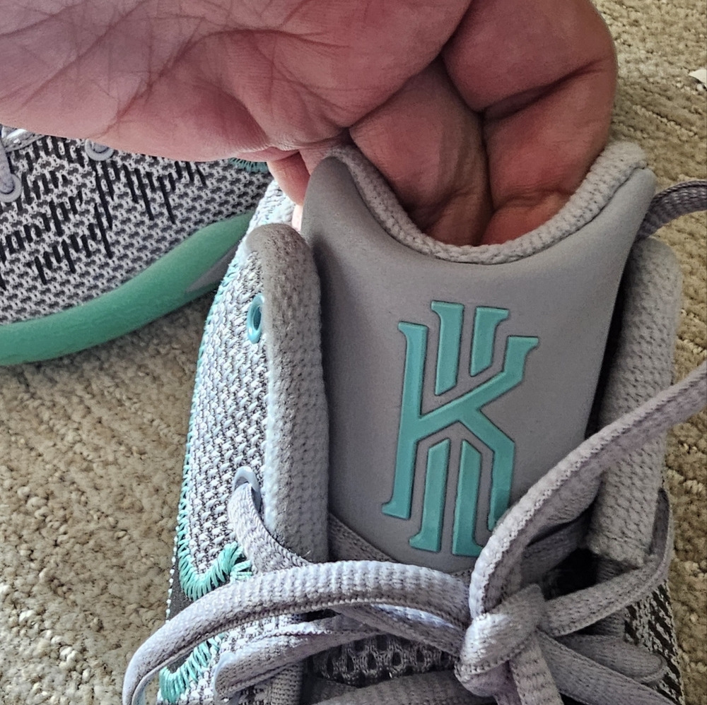 Nike Kyrie Flytrap - image 3